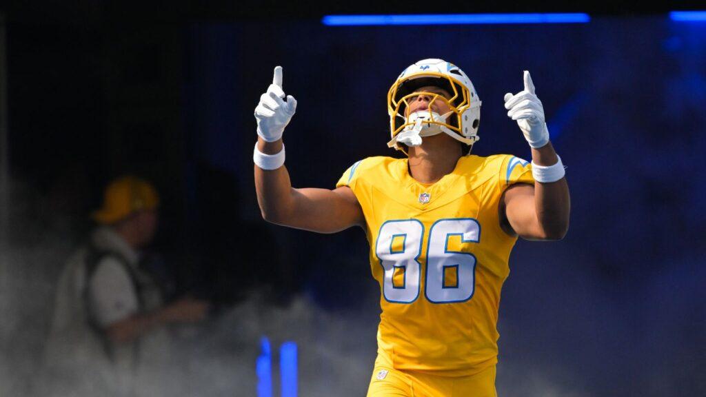Final Word Week 8 | NFL Supercoach Trades, Captains, PODs - cover image