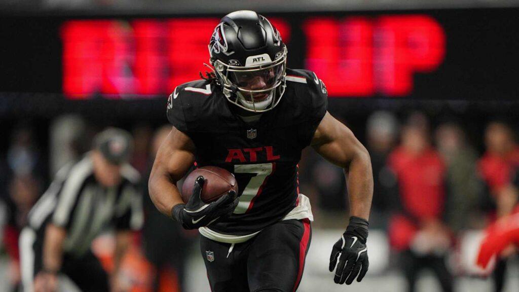 Image for article - NFL Supercoach Week 7 | Buy, Hold, Sell